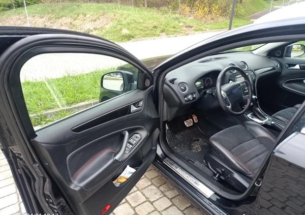 Ford Mondeo cena 30500 przebieg: 218000, rok produkcji 2012 z Gdańsk małe 92